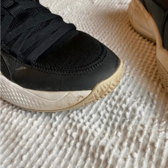 Puma Black Sneakers Sleek Design Comfort - Picture 7 of 8